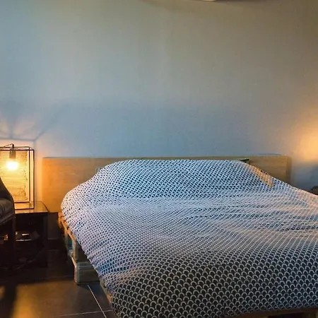 Maison Atypique Avec Piscine 
