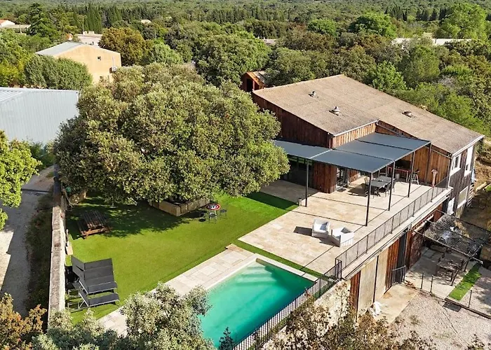 Maison Atypique Avec Piscine \