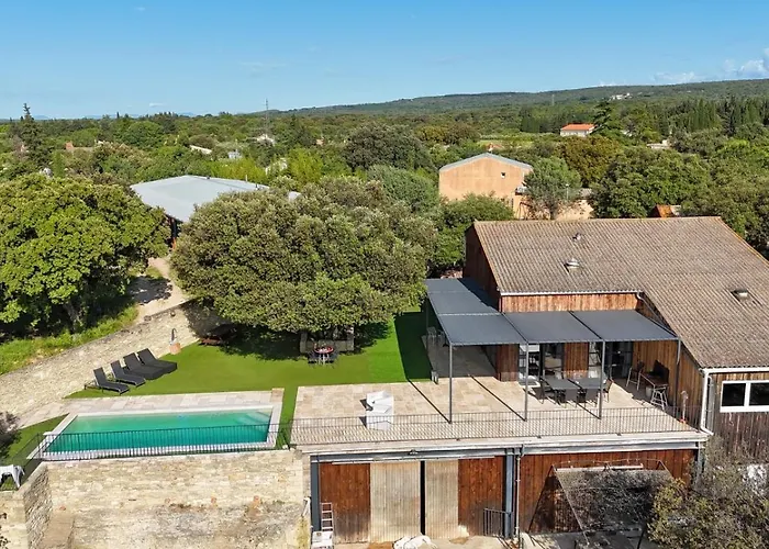 Maison Atypique Avec Piscine \